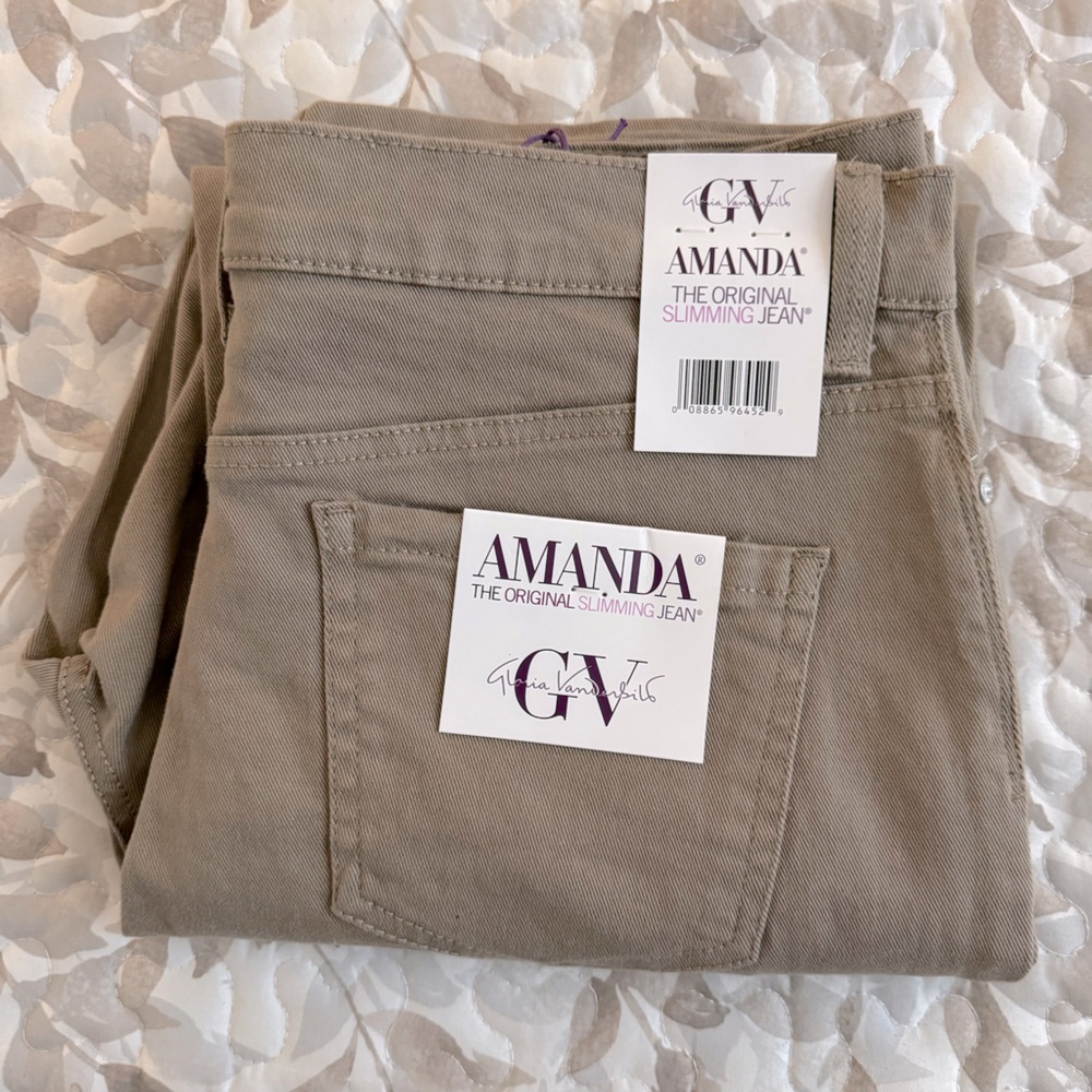 Amanda Jeans by Gloria Vanderbilt - Color/Hazelnut - Sz 12 Short